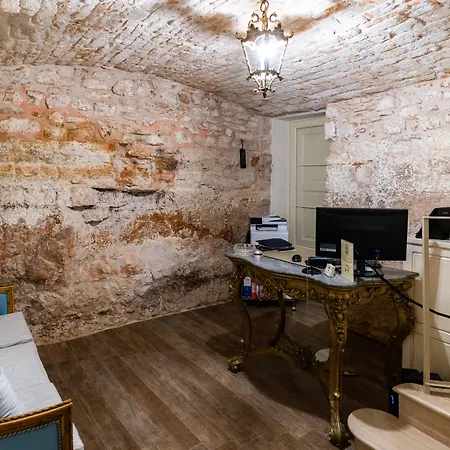 Palazzo Scotto (adults Only) 3*